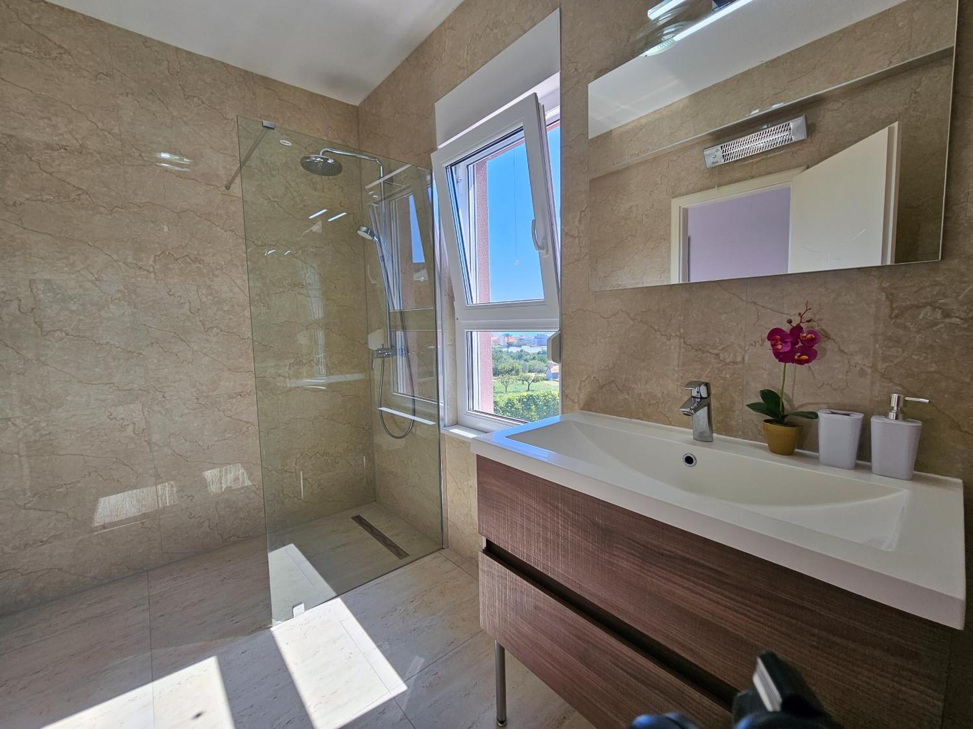 Modern Villa With Jacuzzi, Beautiful Sea View, Near Split! Villa 36A Podstrana Ngoại thất bức ảnh