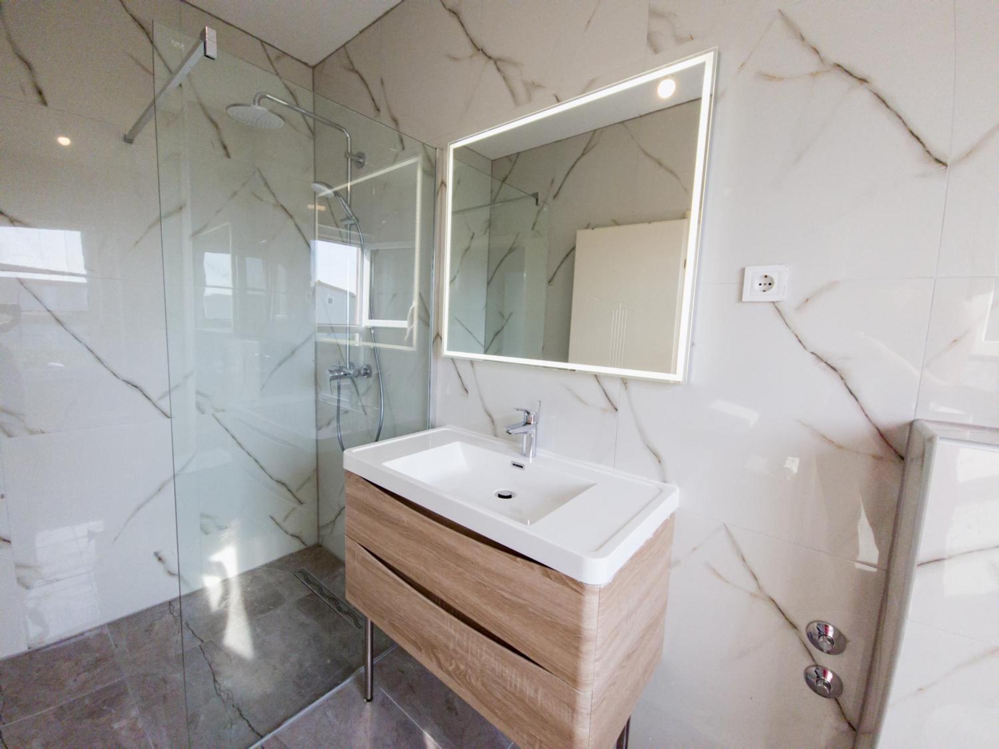 Modern Villa With Jacuzzi, Beautiful Sea View, Near Split! Villa 36A Podstrana Ngoại thất bức ảnh