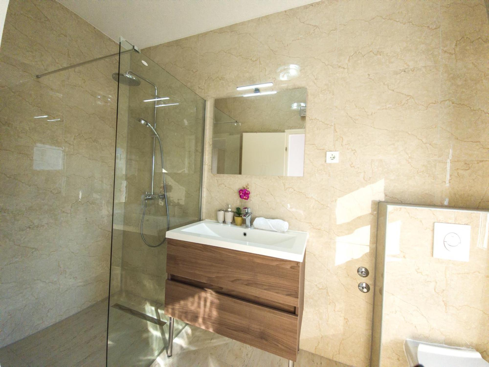 Modern Villa With Jacuzzi, Beautiful Sea View, Near Split! Villa 36A Podstrana Ngoại thất bức ảnh